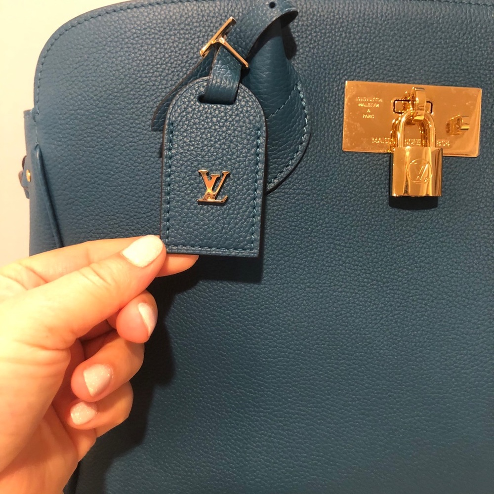 ✨⚜️Louis Vuitton Milla MM Mallard⚜️✨ - Picture 4 of 11